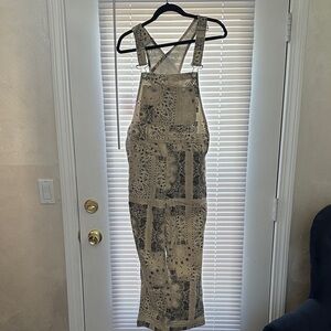 EUC Free People boyfriend printed bandana paisley overalls sz XS